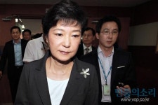 박 대통령의 ‘올바른 역사관’, “5.16은 구국의 혁명”?