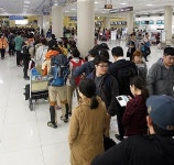 제주공항, 20여분 통신장비 먹통... 77편 지연 운항