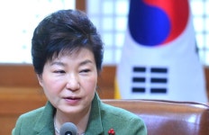 박 대통령 “대학생들 ‘나라에 피를 바칠 테니 일터 달라’ 절규하는데…”