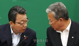 대화하는 김성식-유성엽[포토]