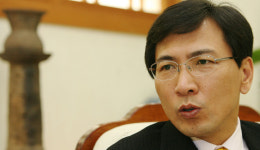 안희정 “내년 대선 화두는 평화와 번영”