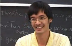 IQ 세계 1위 폭풍성장, 8살에 대학입학자격부터 최연소 교수까지? 