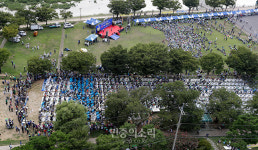 사드배치 반대하며 성밖숲에 모인 성주군민들[포토]