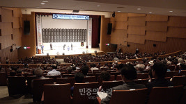 안희정, 광역단체장으로 첫 민간인학살 희생자 위령제 참석 “사죄한다”