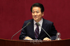 긴급 현안 질의하는 정동영[포토]