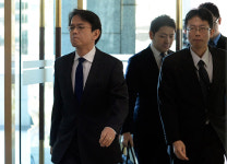 정부, 日방위상 야스쿠니참배에 주한 日 공사·무관 초치해 항의