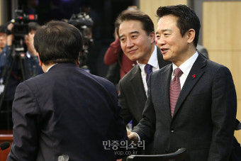 개혁보수신당 회의에 참석하는 남경필[포토]