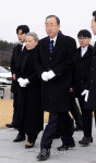무명용사탑에 도착한 반기문[포토]