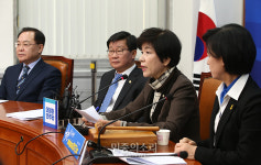 모두발언하는 김영주[포토]