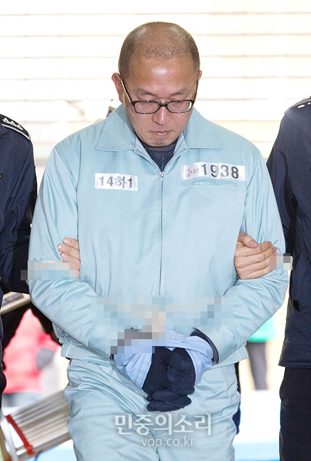 경찰, 최상목 전 경제부총리 소환 조사...내란 혐의 피의자로 조사중.