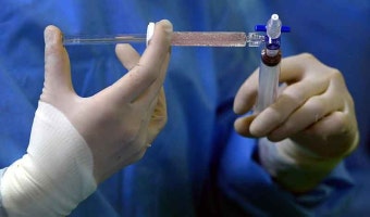 “수면제 먹이고 약물 주사” 심장병 앓는 아내 살해한 40대 의사
