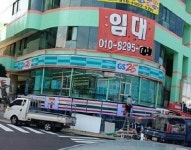 편의점 옆에 또 편의점...과포화에 따른 지나친 경쟁 심화