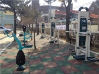 충주 문화동, 남한강초교 운동장에 주민 운동기구 설치