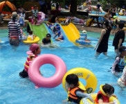 무더위엔 물놀이가 최고