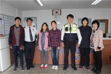 충주금가초 어린이회장단, 금가파출소 경찰관 위문