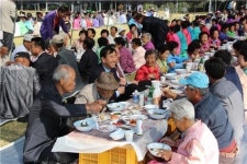 충주 중앙탑면 경로행사 열려