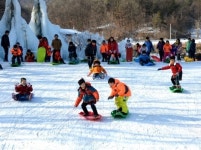 증평군 민속체험박물관 눈썰매장 북적
