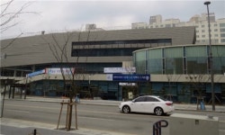 세종시 아름스포츠센터, 준공 1년반 뒤인 6월 지각 개장