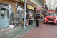 청주동부소방서, 재래시장 소방통로 확보훈련