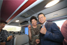 정우택, 국민행복재단과 행복나눔 검진버스 운영