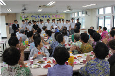 충주대원고 학생회, 마을 어르신 초청 경로잔치 개최