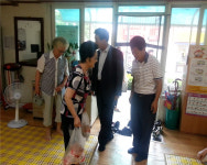 충주 교현안림동 주민자치위 경로당에 백숙용 닭 나눔