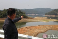 바닥 드러낸 진천 초평호·백곡저수지