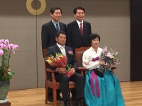 영동 양강 청계농장 배충식·김종우 부부, 이달의 새농민상 수상