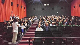 충주지현동복지위, 노인들에 영화관람 기회 제공
