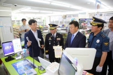 충북경찰, 반딧불 편의점 현판식 개최
