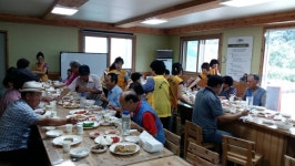 충주 호암직동 향기누리, 삼계탕 대접