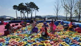 한글 놀이터에서 신나게 놀아요