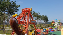 충주라바랜드에  라바 바이킹 설치