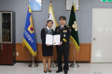 흥덕署, 절도 사건 피의자 검거 감사장 전달