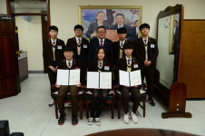 음성장학회 기능우수장학생 장학증서 수여