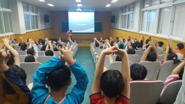 충주금릉초, 학부모와 함께하는 1일 명예교사 행사실시