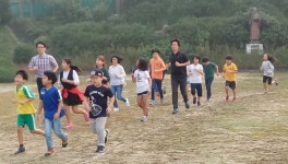 충주덕신초, 전교생 아침 달리기로 활기찬 하루