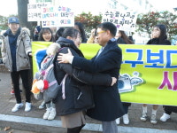 옥천고등학교 앞 수능고사장 응원열기 후끈