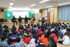 충주국원초, 충주신포니에타 오케스트라 초청 음악수업 