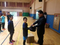 청주시배드민턴협회 산남초 용품 전달