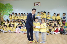 충주 요셉어린이집, 사랑의 저금통 기부