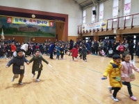 충주용산초, 놀이로 시작하는 행복한 입학식