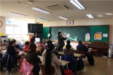 옥천군, 마음을 여는 책읽기에 앞장서는 동화읽는 어른 모임