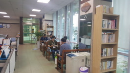 충주시 산척면, 사무소내 북카페 운영