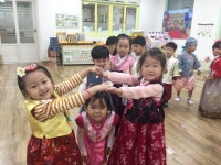 충주남산유치원 추석맞이전통문화활동 진행