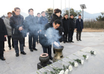 괴산군, 새해 첫날 충혼탑 찾아 군민 안녕 기원 