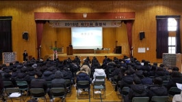 영동 황간중, 72년 역사 뒤로한 채 눈물의 마지막 졸업식