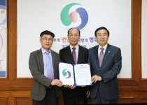 쾌적한 경로당서 웃음꽃 피길
