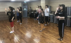 다문화가정과 일반가정 부모들의 신나는 힐링댄스