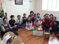 증평 죽리초, 경로당 방문